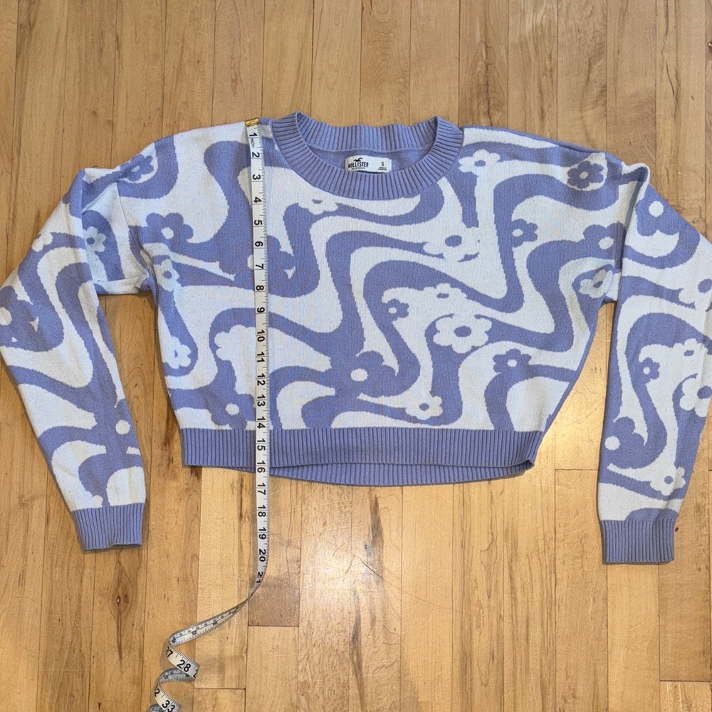 Hollister Purple and White Crew Neck Sweater